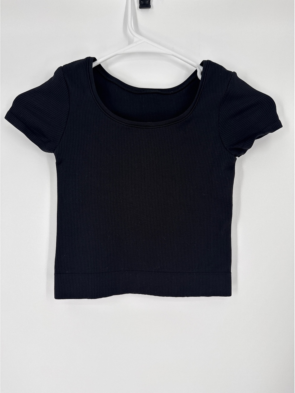 Athleta Black Ribbed Scoop Neck Crop Top
